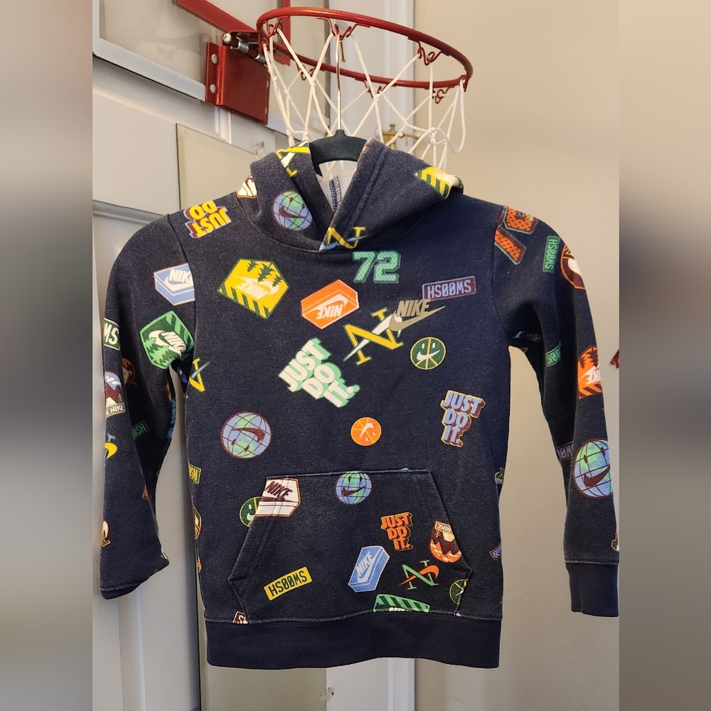 Boys NIKE sweatsuit set navy blue (top) and tan brown (bottom) size 4-5